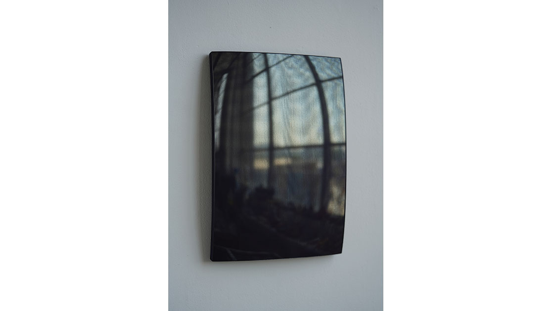 Untitled Silk (in violet) #5, 2021, silk on bespoke convex mirror and plywood, 44 x 31 x 3.5 cm, courtesy CAUFFEUR